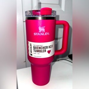 Stanley Valentines Day Cosmo Pink 40oz Flowstate Quencher Limited Edition NWT